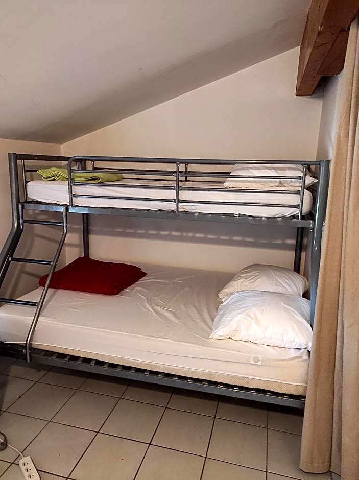 Logis Hôtel Restaurant Gîte La Bastide du Vébron