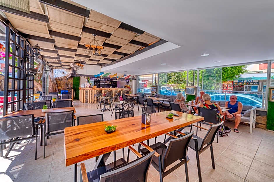 Kleopatra ICARIA Apart Hotel