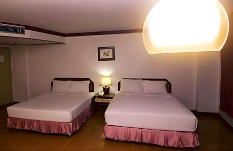 Deluxe Triple Room - No Pets Allowed