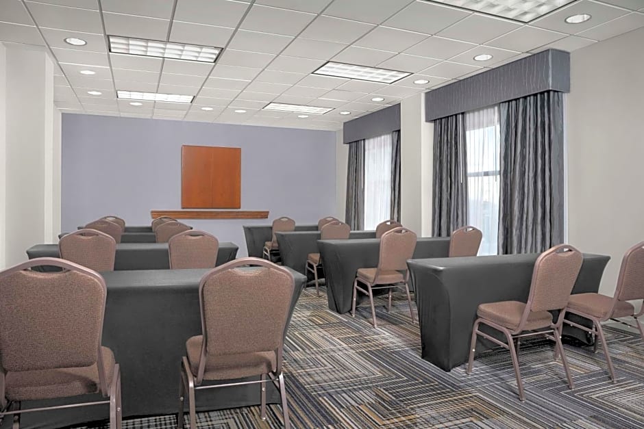 Homewood Suites By Hilton Omaha-Downtown
