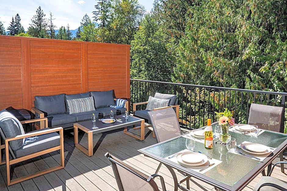 Alpine Escape by Revelstoke Vacations