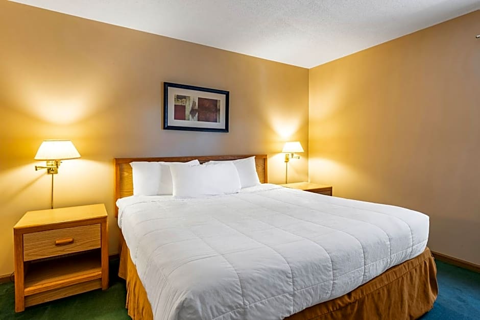 Americas Best Value Inn & Suites St. Marys