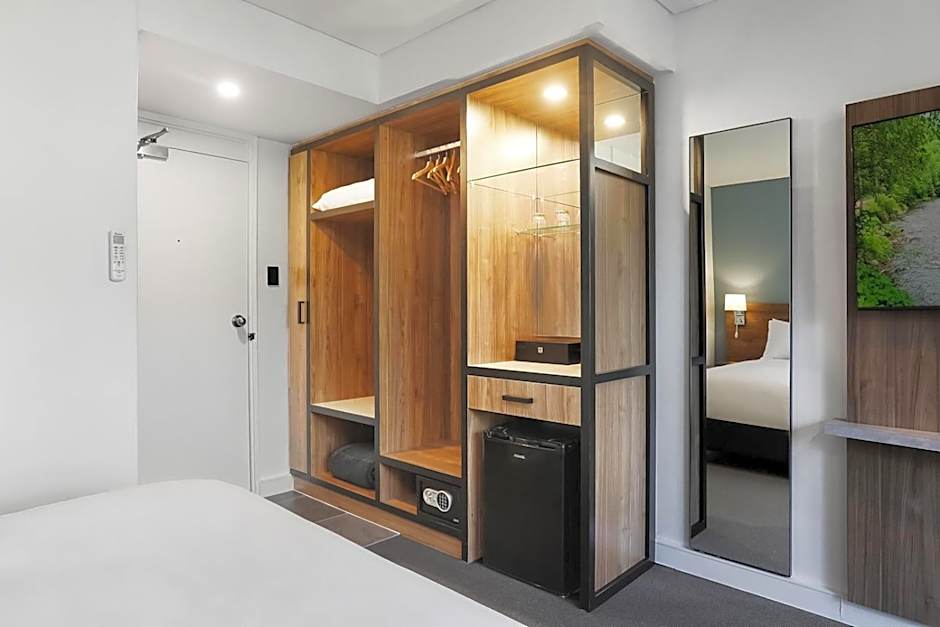 Killara Hotel & Suites