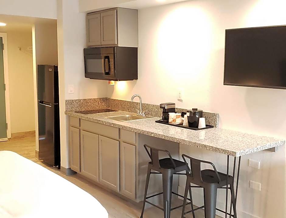 Suburban Studios Williamsburg Central