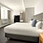 Oaks Perth Hotel
