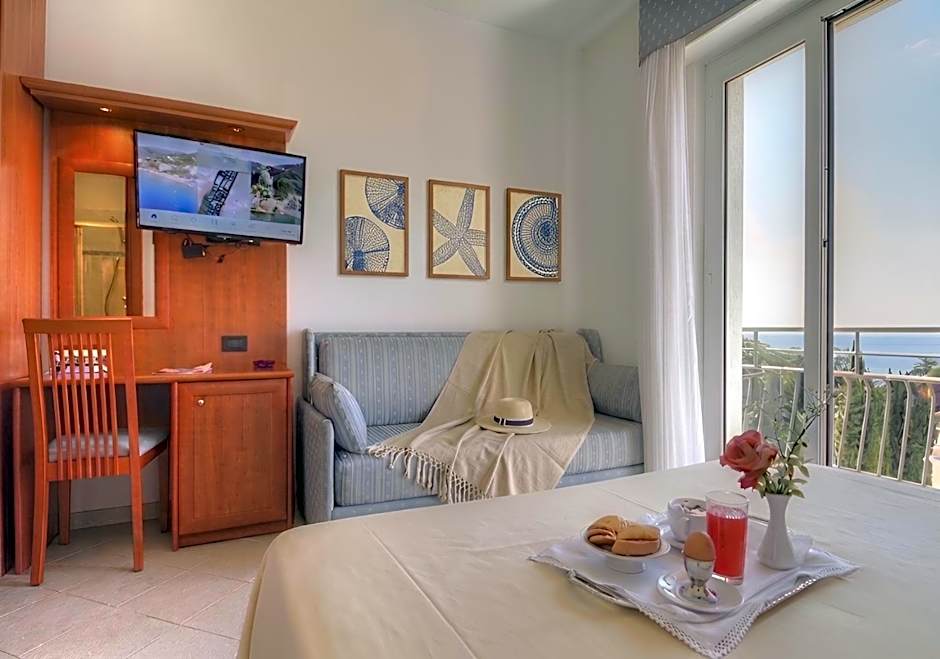 Hotel Noris