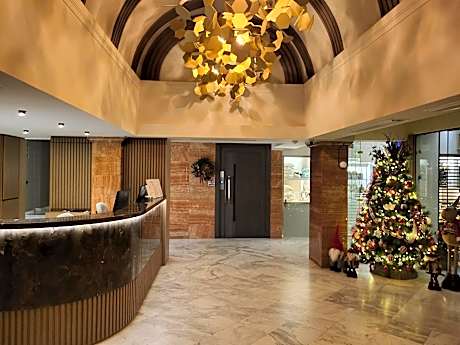 Golden Star City Resort