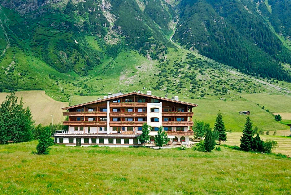 Alpenhotel Tirol
