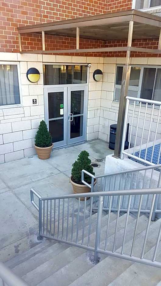 Cresthaven Inn JFK