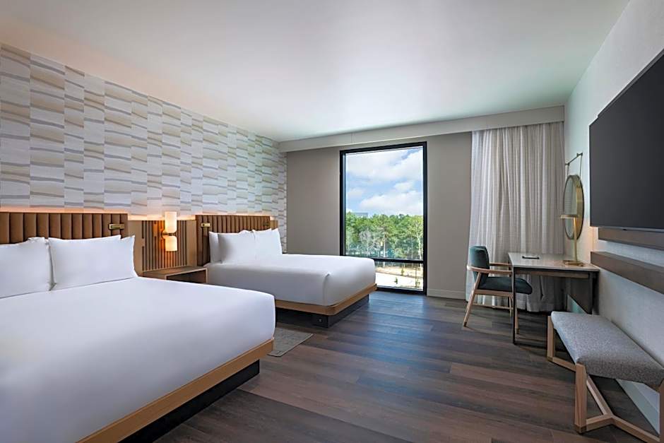 Foto 1 de 6 de Queen Room with Two Queen Beds and Accessible Tub