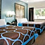 Super 8 by Wyndham Houston/Brookhollow NW