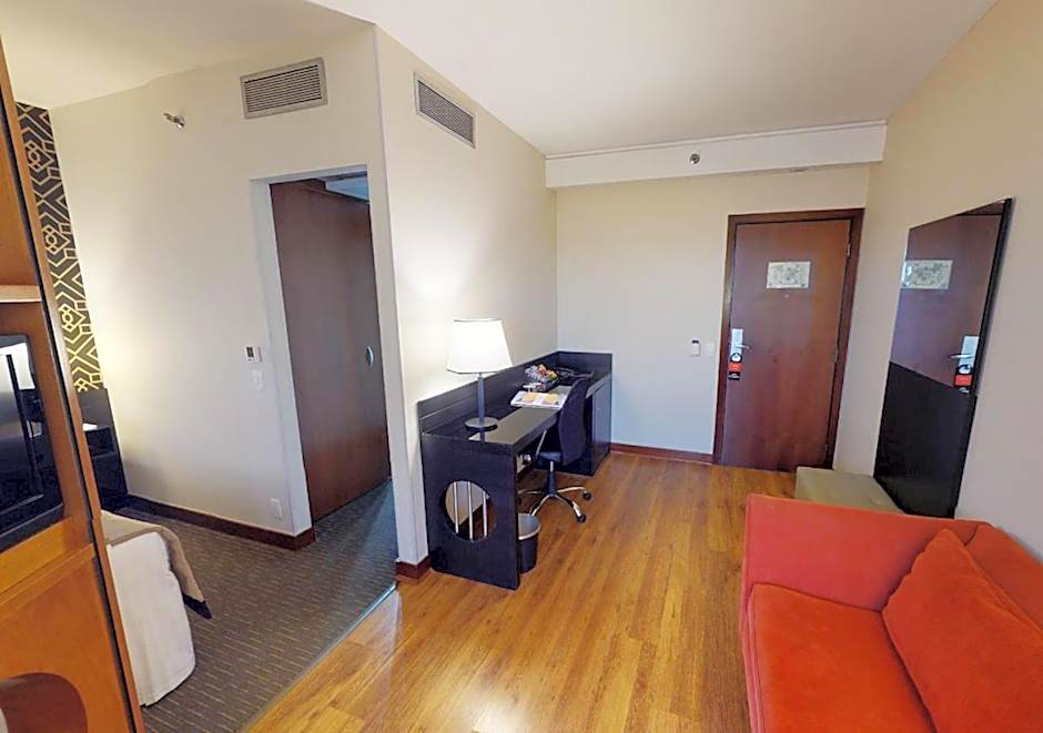 Estanplaza Funchal Faria Lima