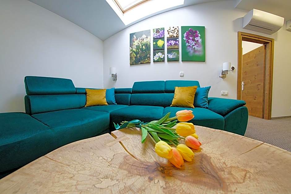 AQUARIUS BOUTIQUE HOTEL