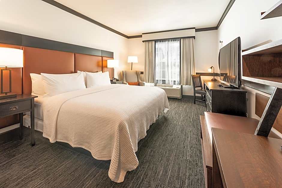 The Craftsman Inn and Suites