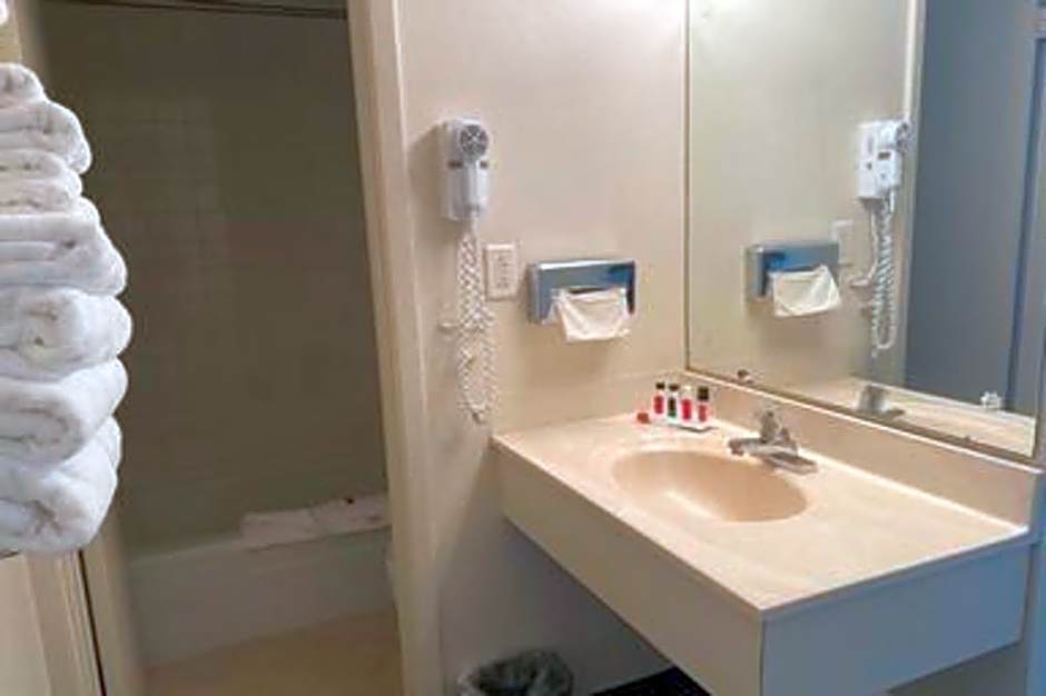 Travelodge by Wyndham Powell