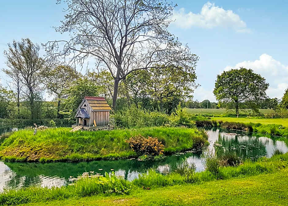 Flaxton Meadows Luxury Lodges
