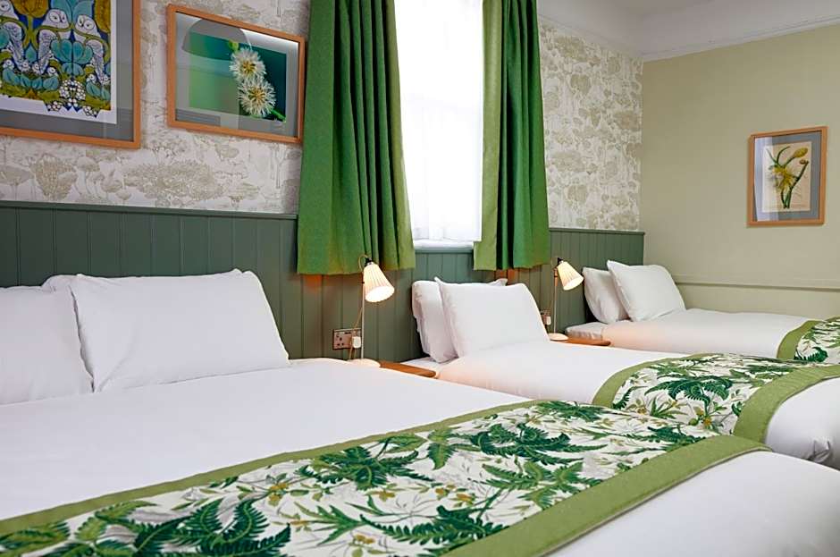 The Kings Head Wroxham by Greene King Inns