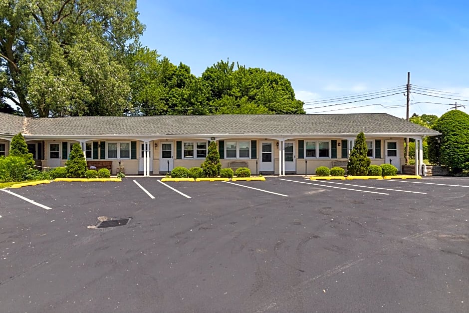 Glass House Inn