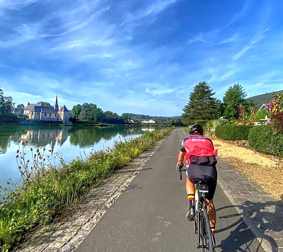 Escale Chambre d'hôtes Au coeur du vieux Profondeville entre Namur et Dinant