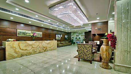 POLO Inn & Suites