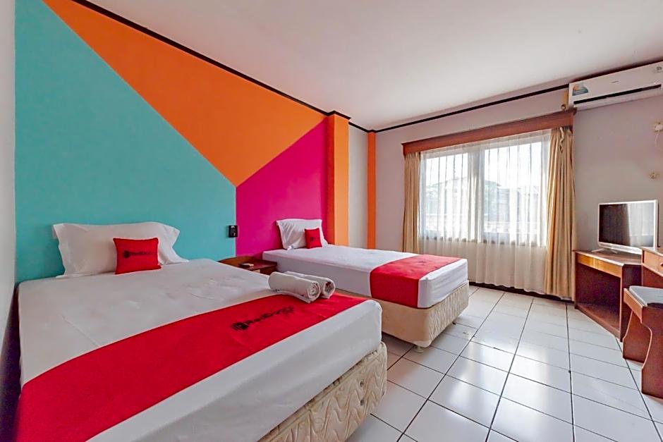 RedDoorz near Plaza Balikpapan