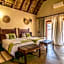 Zebula Golf and Wildlife Estate - Oryx Walkway Pax 16 - Moi Signature Luxury villa