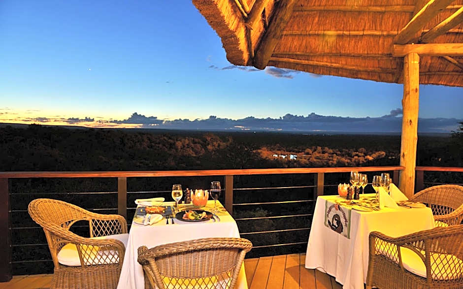 Victoria Falls Safari Club