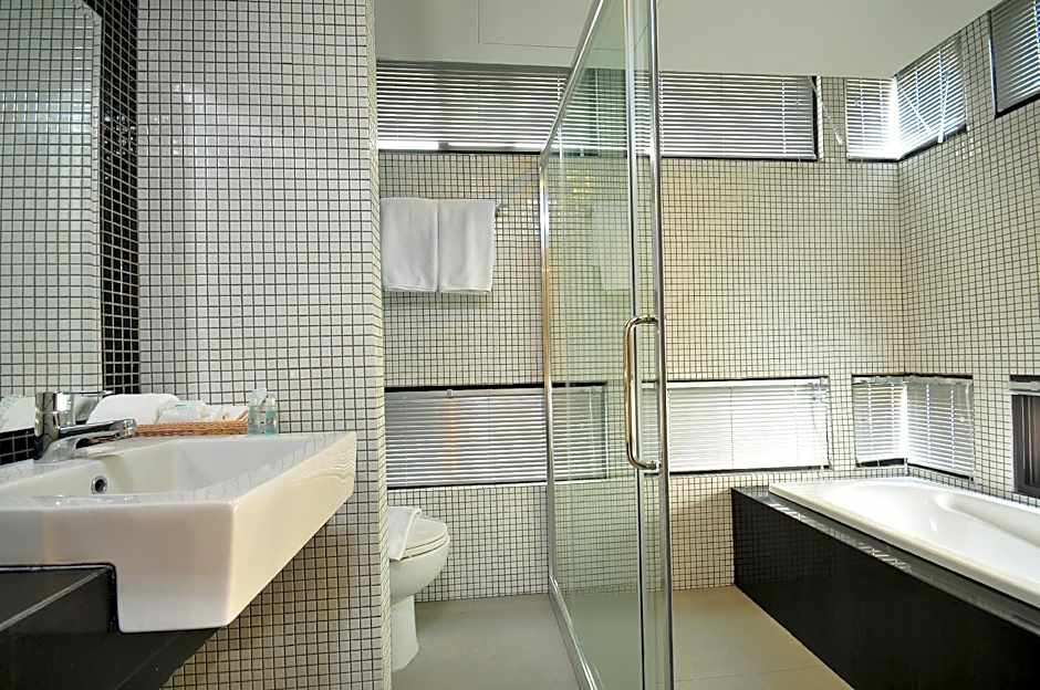 OYO 225 Premier Place Bangkok