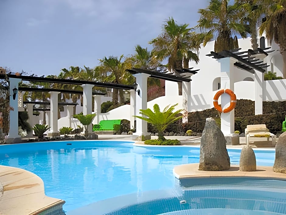 Aparthotel Esquinzo Y Monte Del Mar