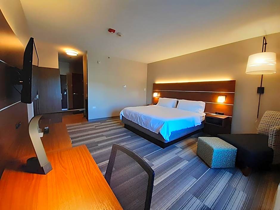 Holiday Inn Express Trincity By IHG