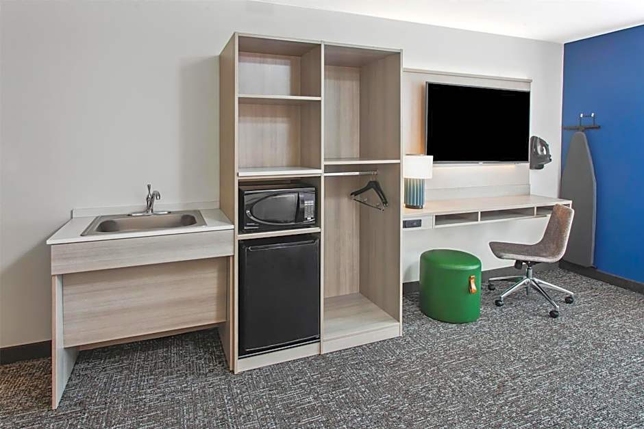 Spark by Hilton Rochester South