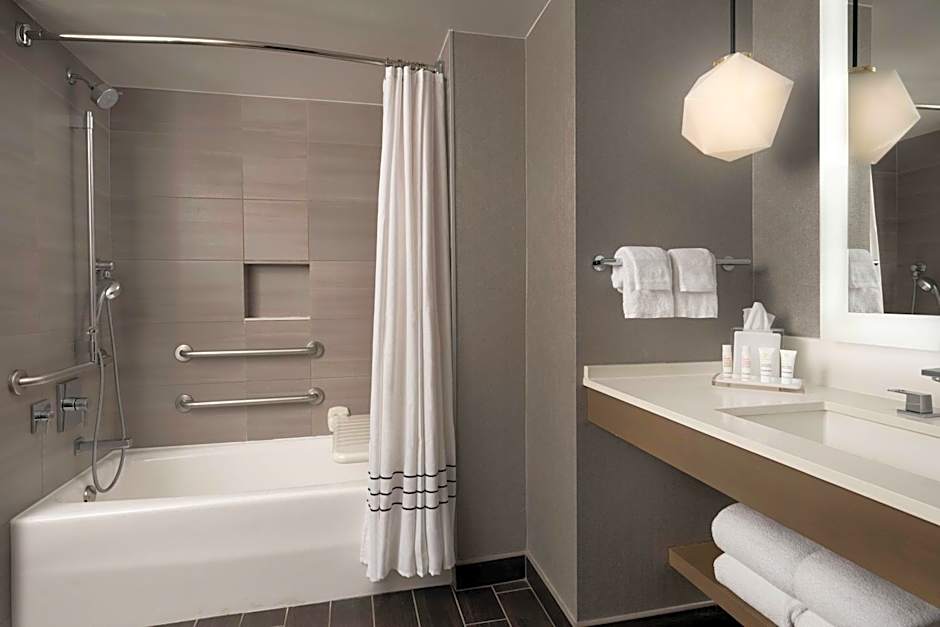 Warner Center Marriott Woodland Hills