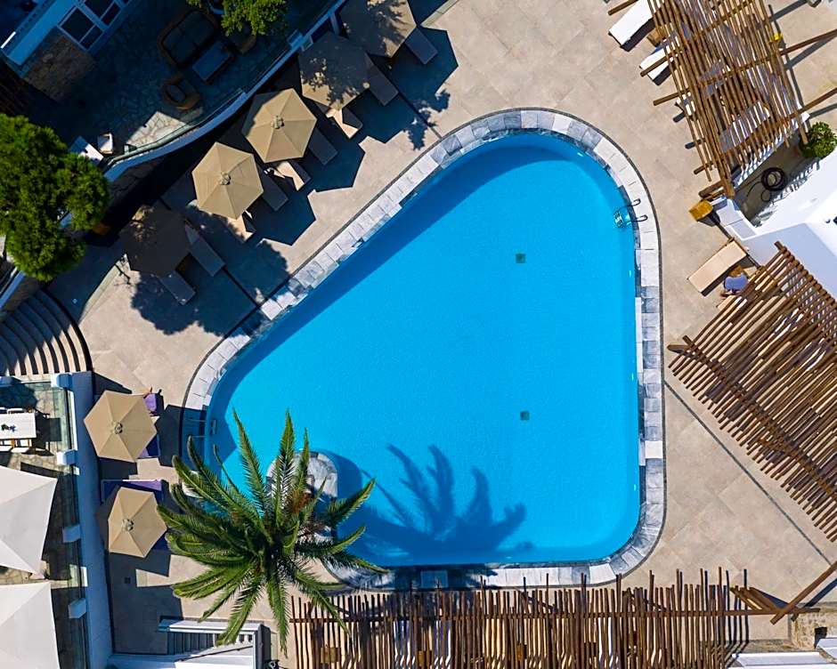 Poseidon Hotel Suites