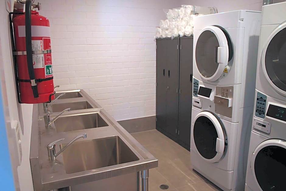Quokka Backpackers Hostel Perth - note - Valid passport required to check in