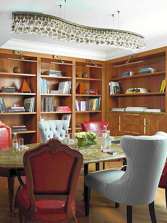 The Langham Hong Kong Hotel