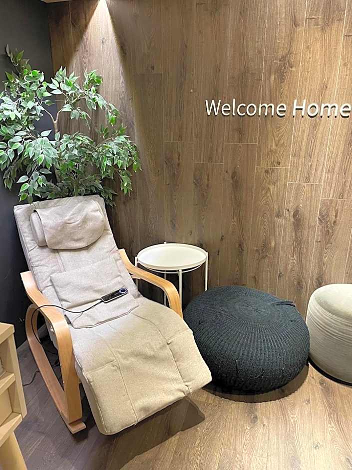 Yomi Hotel - ShuangLian MRT