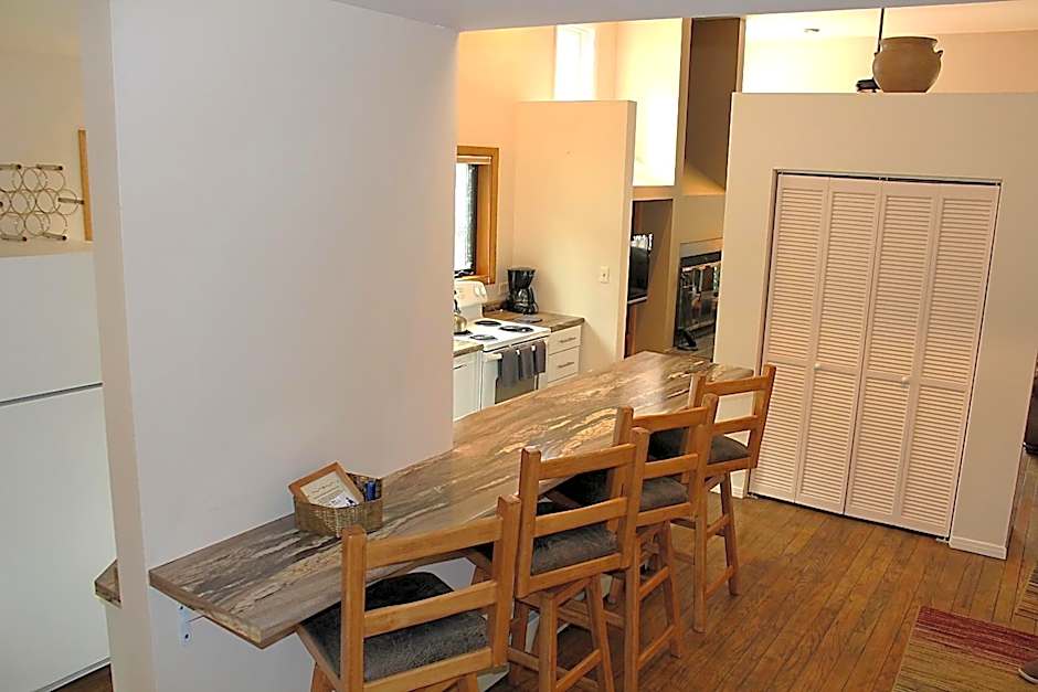 Shadow Mountain Lodge