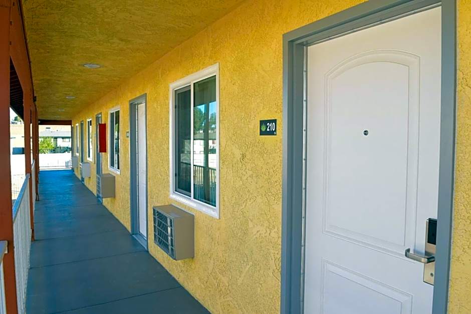 Mojave Inn
