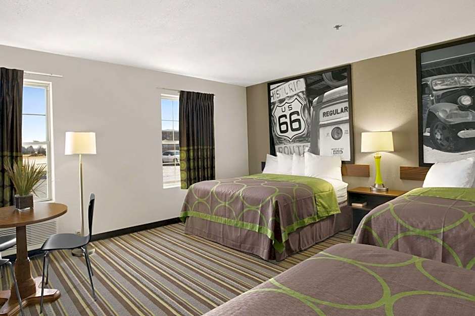 Super 8 by Wyndham Stafford/Springfield Area