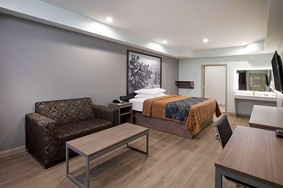 Super 8 by Wyndham Humble/Houston