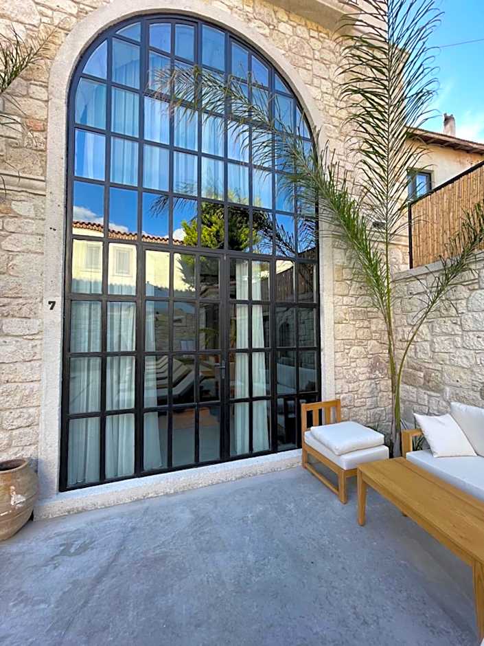 Rhea Alacatı Boutique Hotel