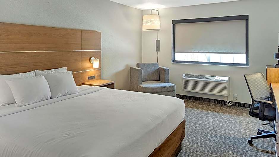 Estherville Hotel & Suites