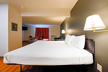 Premium King Bed with Kitchenette