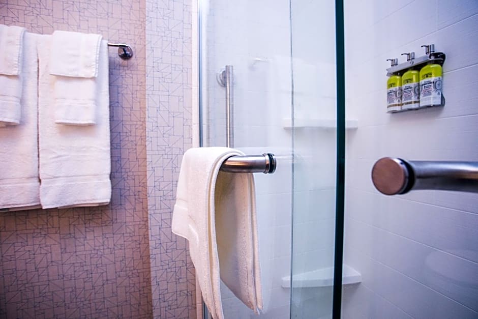 Holiday Inn Express & Suites Rehoboth Beach, an IHG Hotel