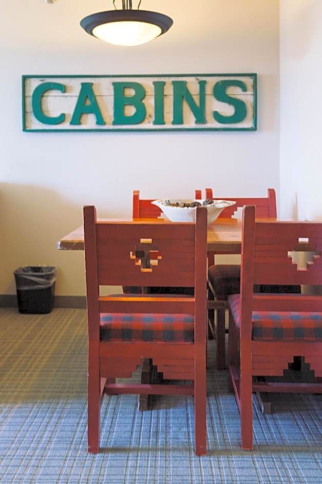 Wildwood Lodge & Suites