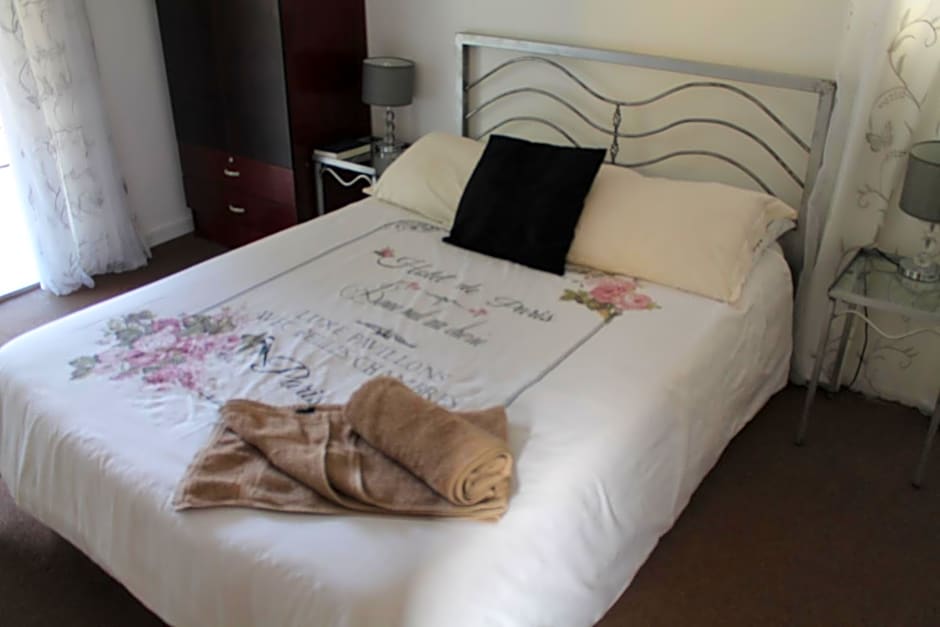 Lazy Gecko Accommodation