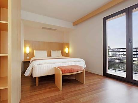 Standard Double Room with River View