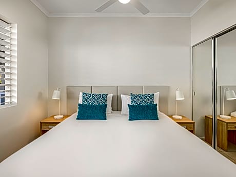 2 Bedroom Deluxe Apartment