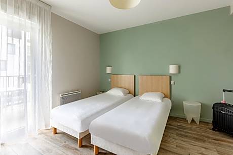 Twin Studio with Terrace