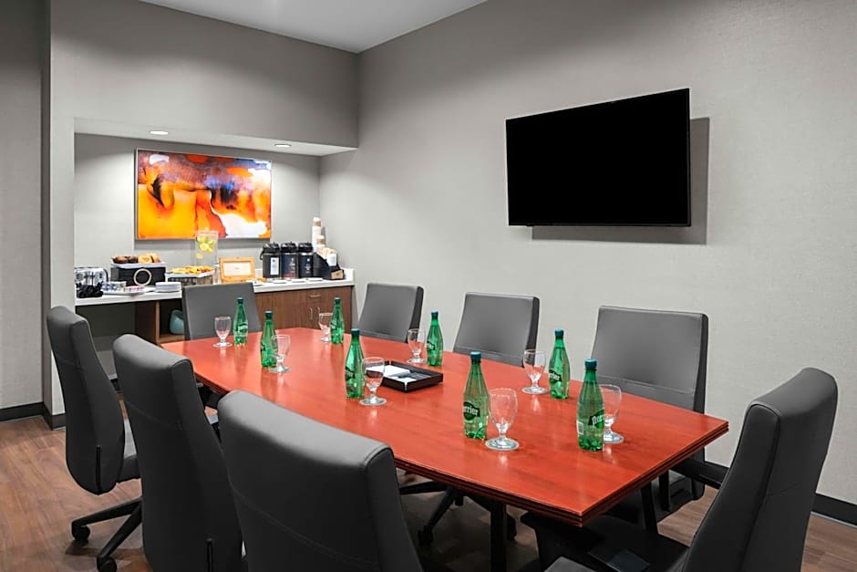 Courtyard by Marriott Los Angeles Burbank Airport